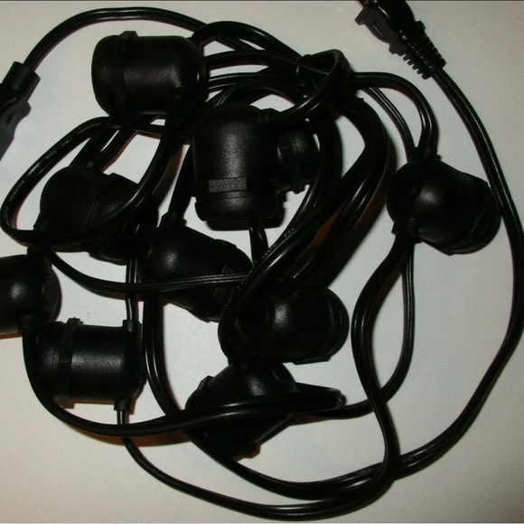 Outdoor String Lights 10 Bulb Socket Cord (10 boxes of 1 cord each) - Picture 4 of 5